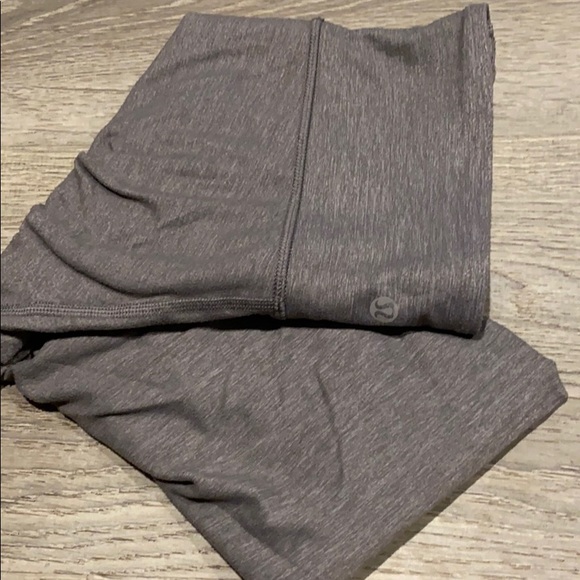 Lululemon leggings grey - Picture 2 of 3